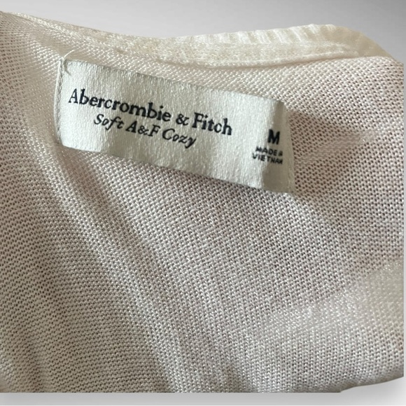 ABERCROMBIE & FITCH Soft AF Women's Off White‎ Super Soft Sweater Medium | EUC - Picture 7 of 7